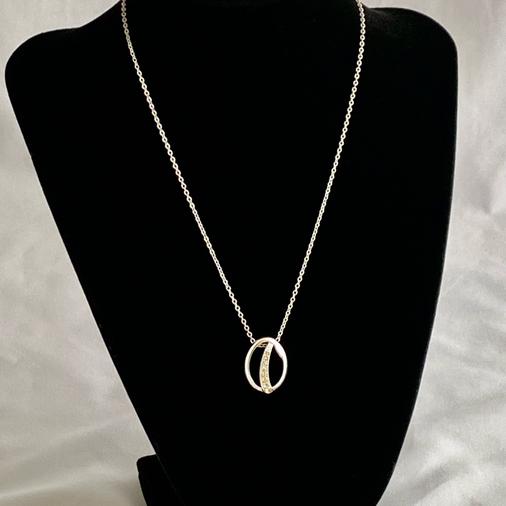 Nina Ricci pendant necklace